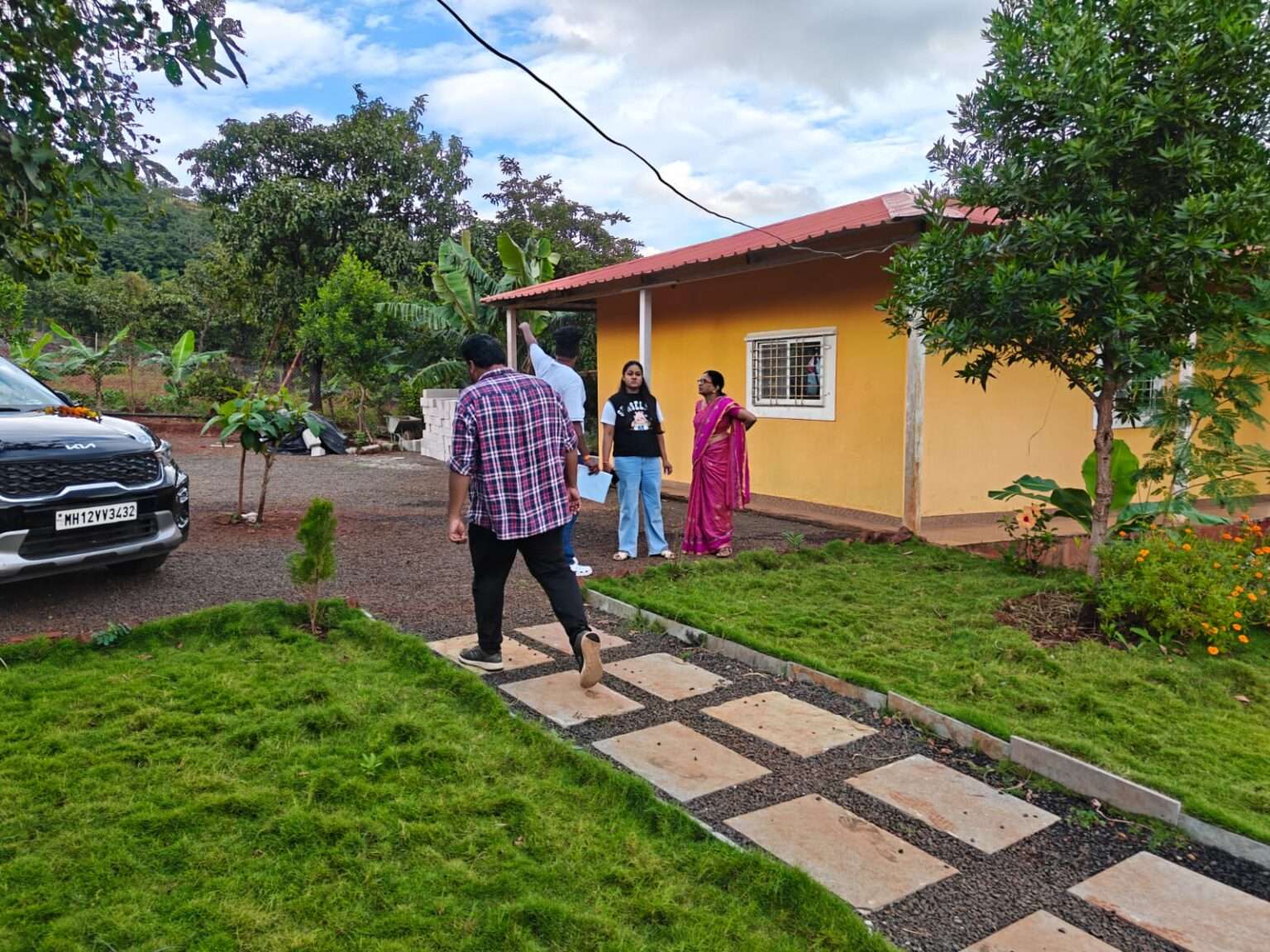 Farmhouse plots near Pune with dam view – Mayurvan Valley